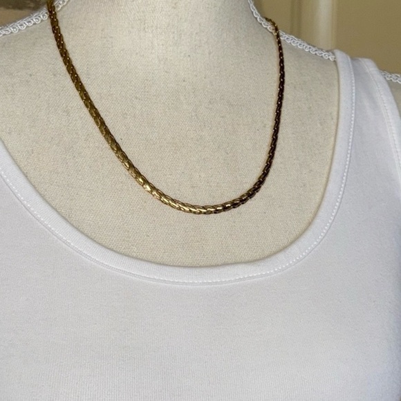 Vintage Gold Herringbone Chain Thicker .25” Width Necklace 21” Heavyweight - Picture 2 of 13